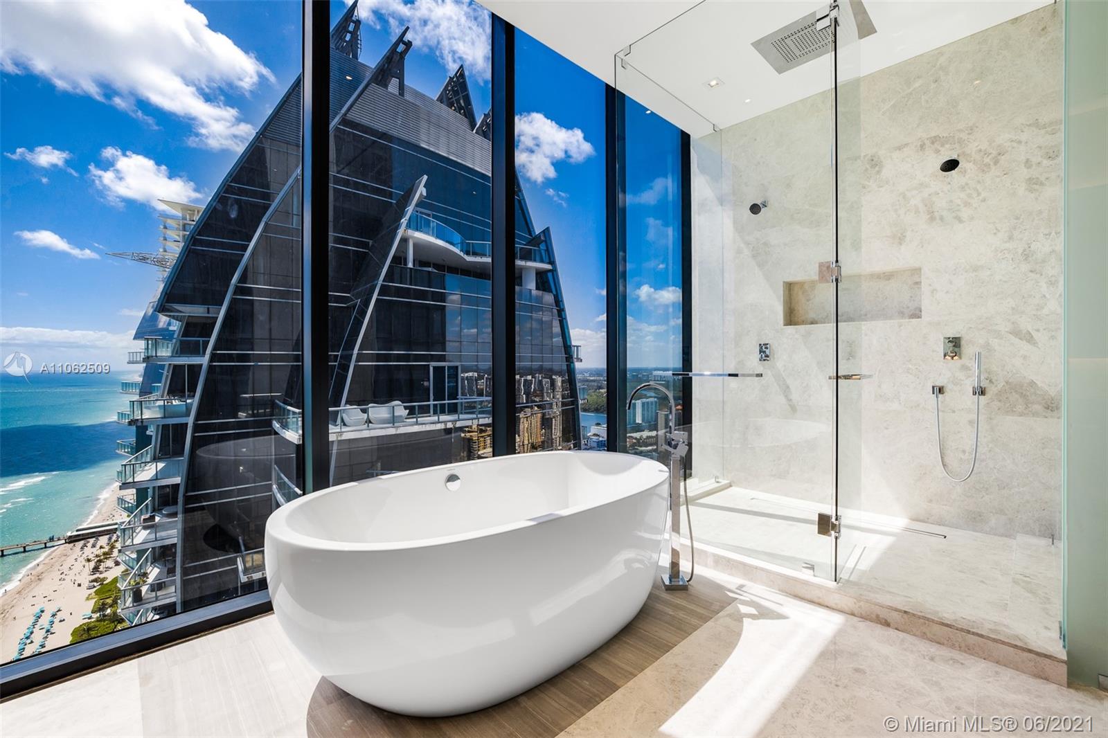 MUSE CONDO - Residential