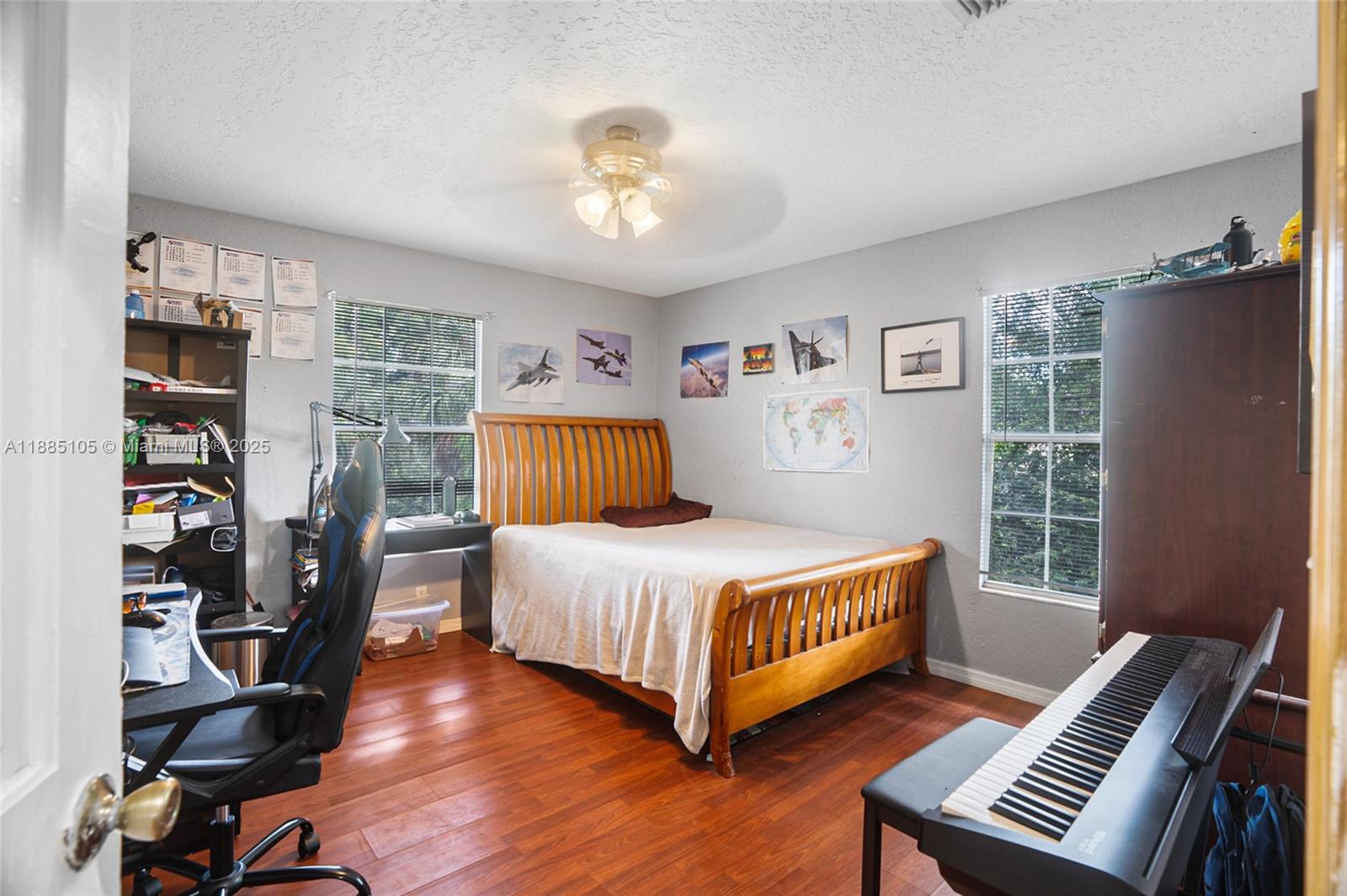 WOODSIDE ESTATES - Residential