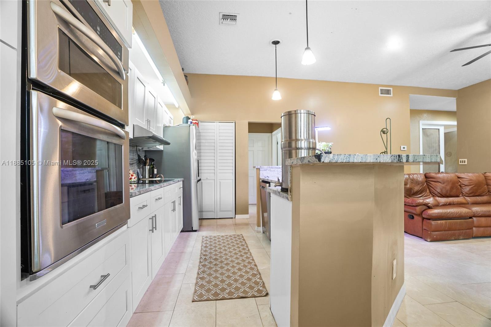 WOODSIDE ESTATES - Residential