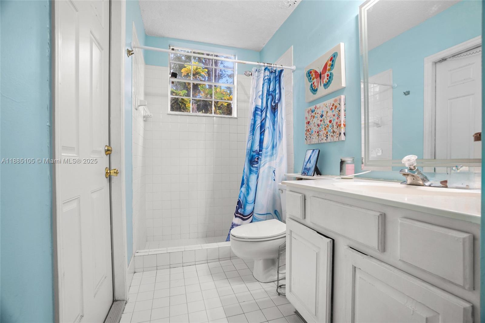 WOODSIDE ESTATES - Residential