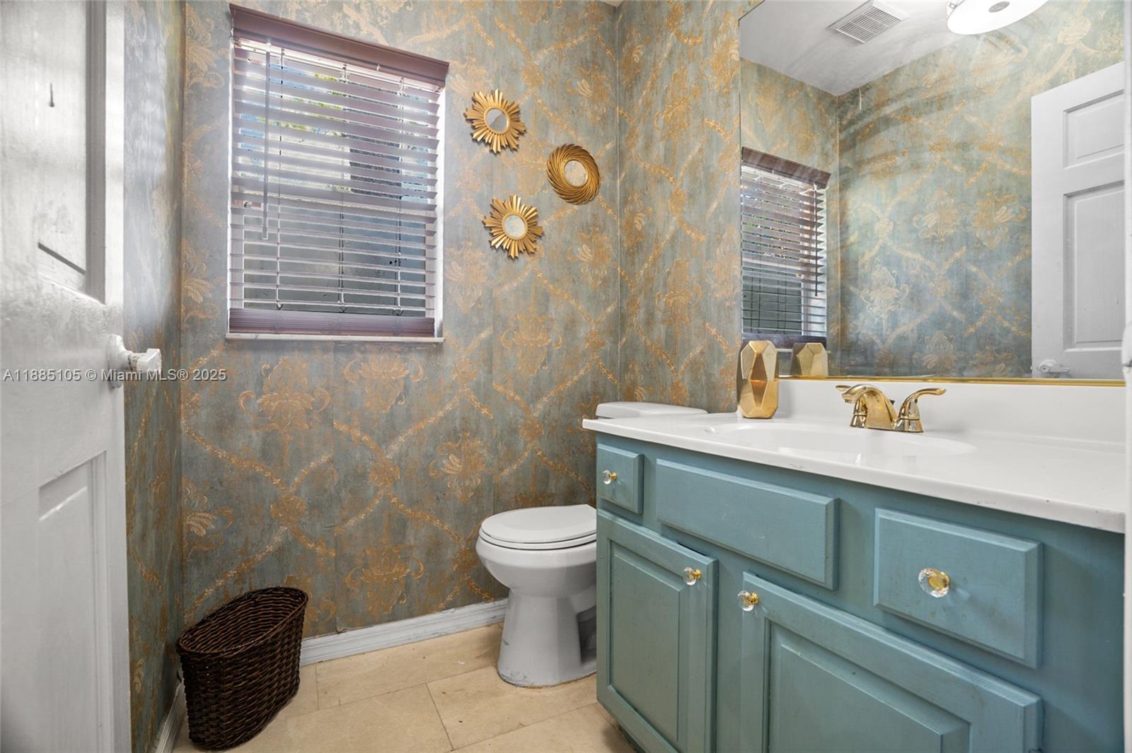 WOODSIDE ESTATES - Residential