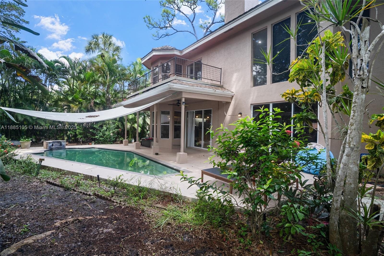 WOODSIDE ESTATES - Residential