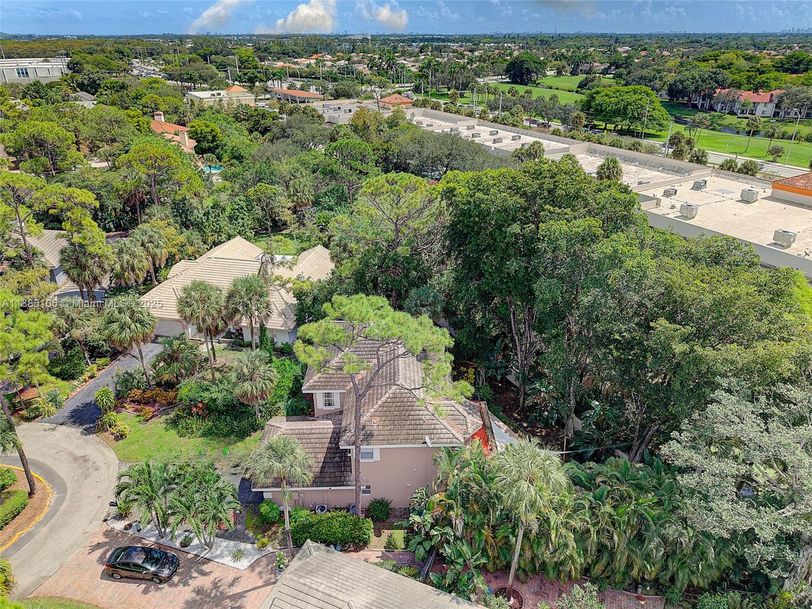 WOODSIDE ESTATES - Residential
