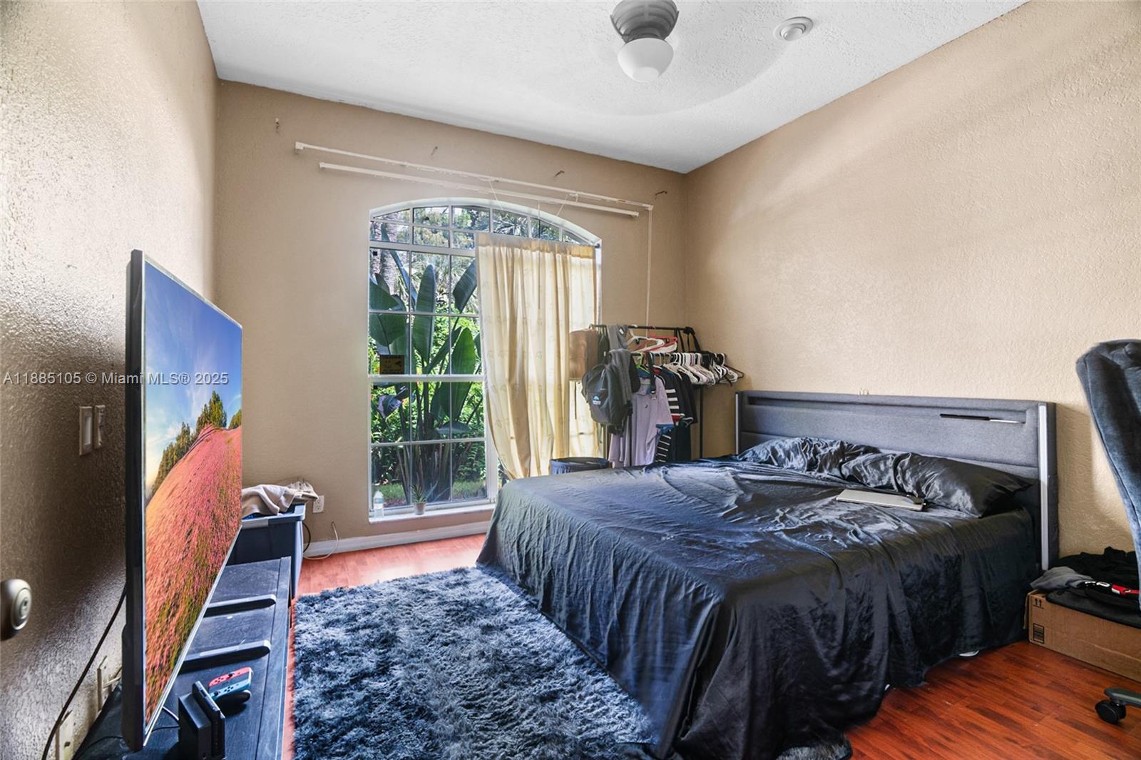 WOODSIDE ESTATES - Residential