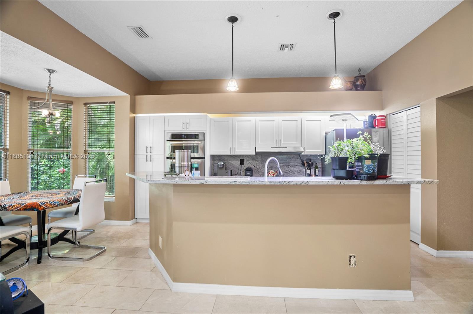 WOODSIDE ESTATES - Residential