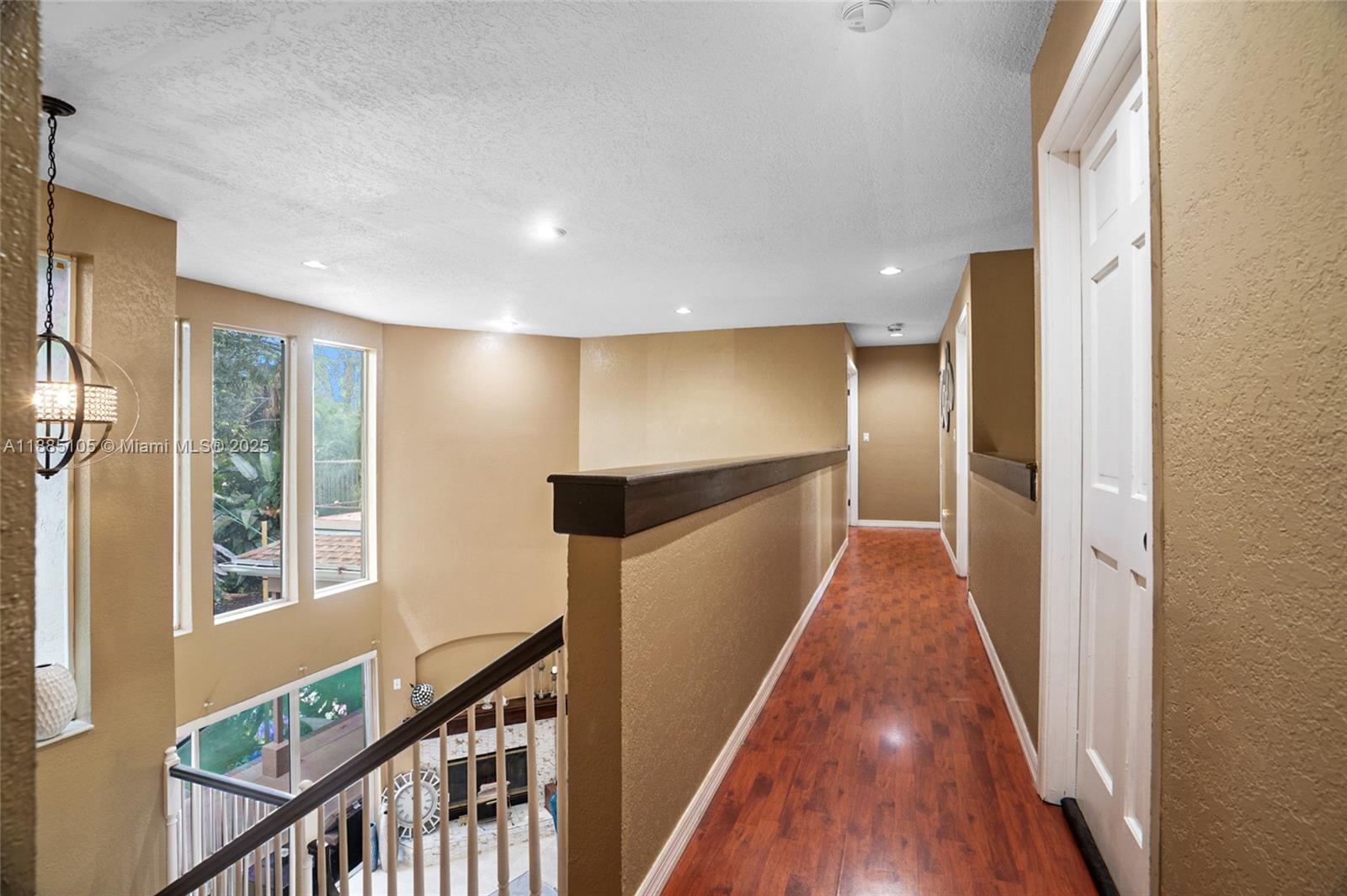 WOODSIDE ESTATES - Residential