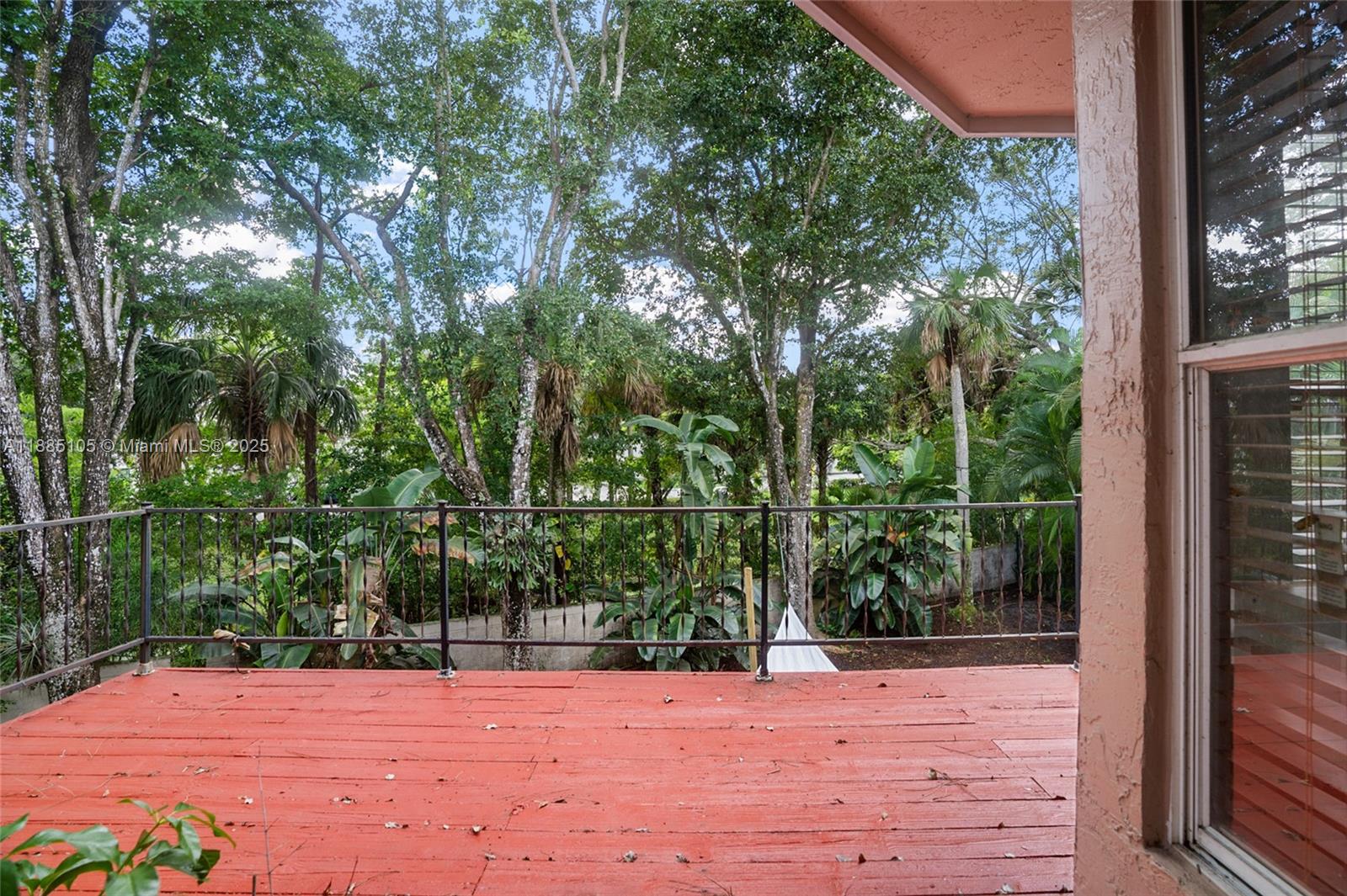 WOODSIDE ESTATES - Residential