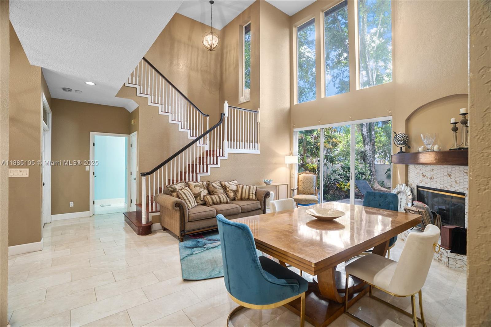 WOODSIDE ESTATES - Residential