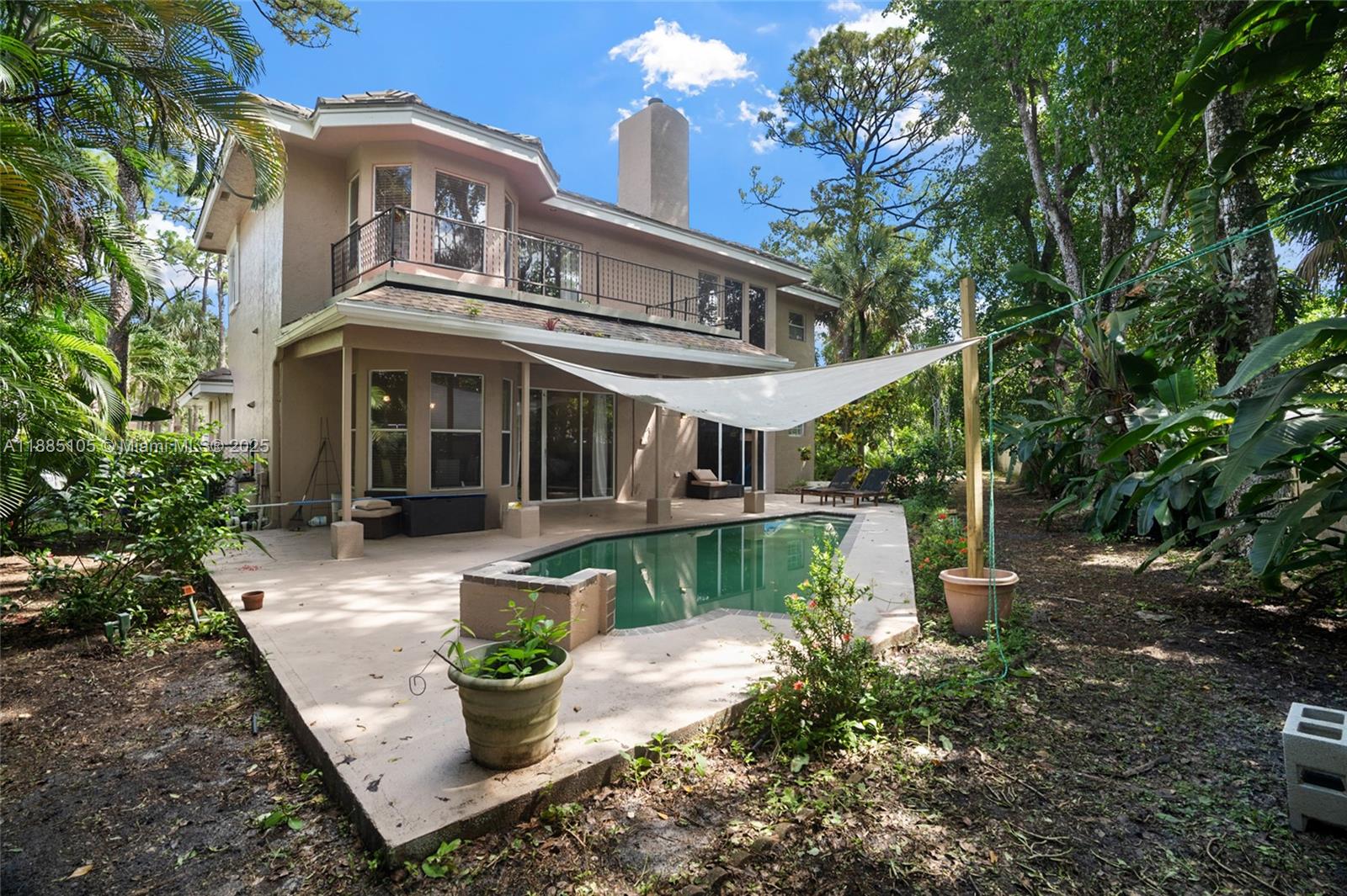 WOODSIDE ESTATES - Residential