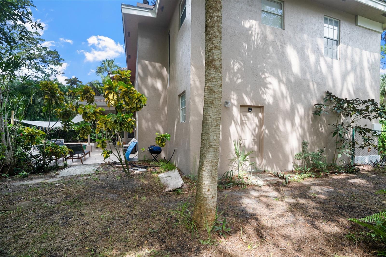 WOODSIDE ESTATES - Residential