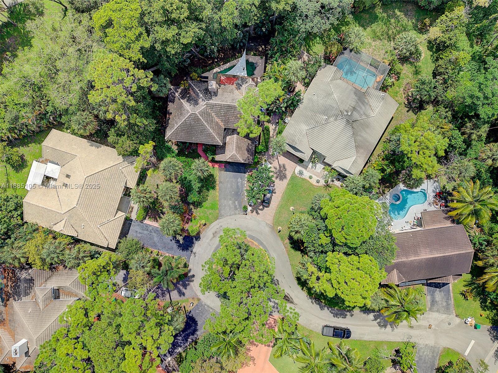 WOODSIDE ESTATES - Residential