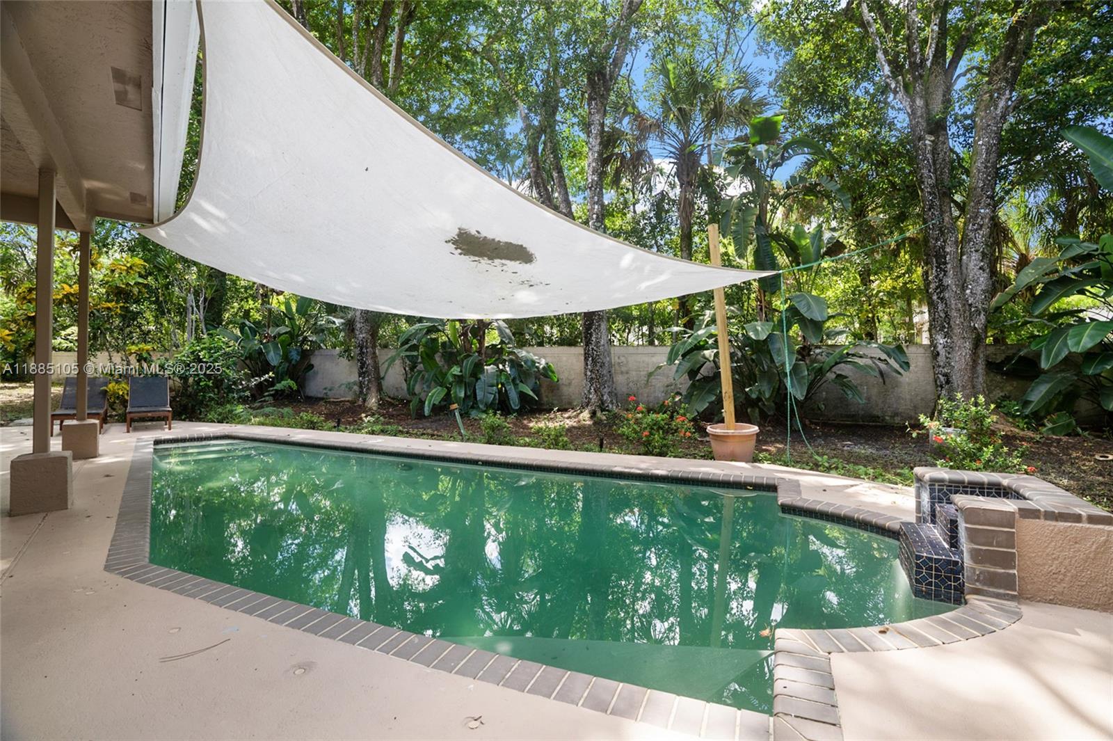 WOODSIDE ESTATES - Residential