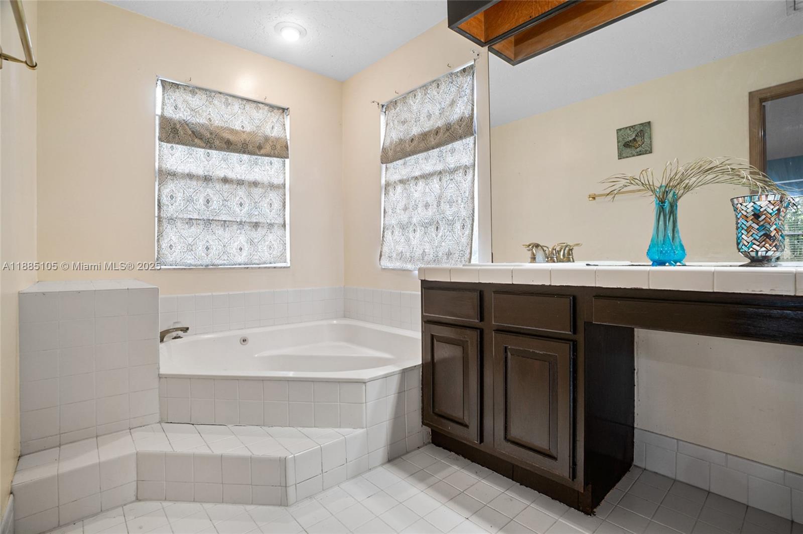 WOODSIDE ESTATES - Residential