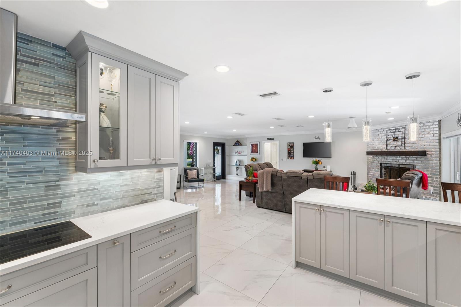 THE OAKS - Residential