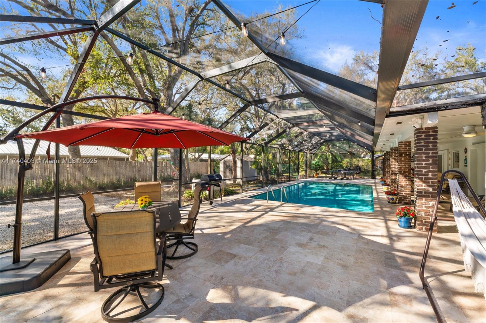 THE OAKS - Residential