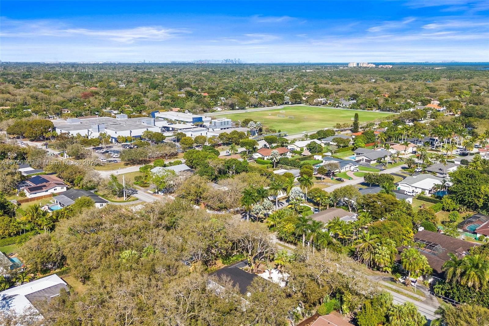 THE OAKS - Residential