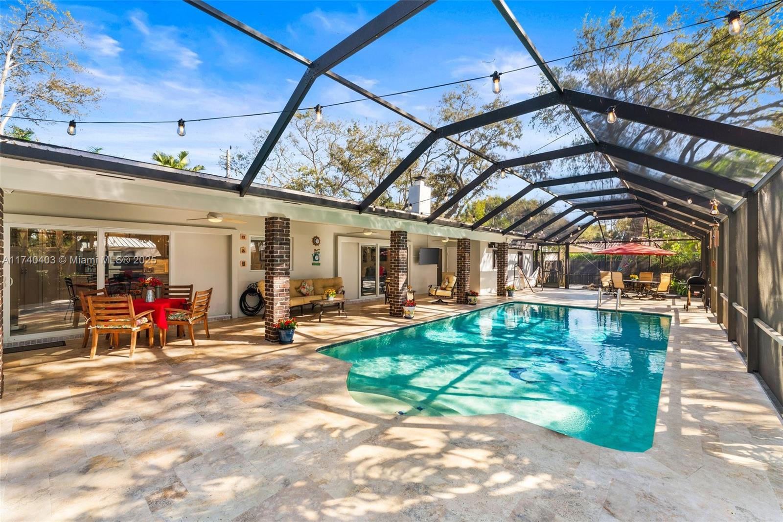 THE OAKS - Residential