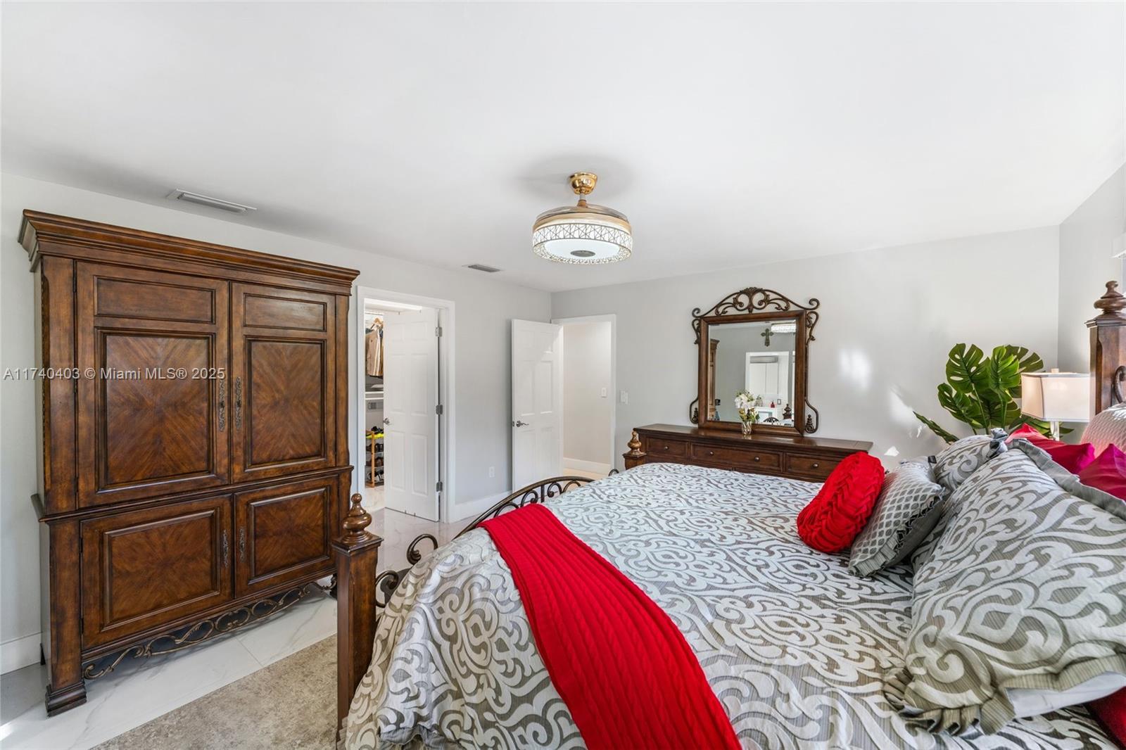THE OAKS - Residential