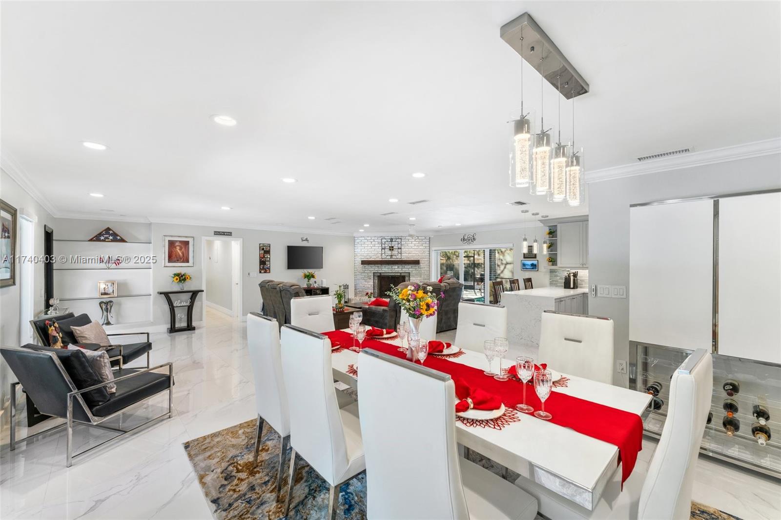 THE OAKS - Residential