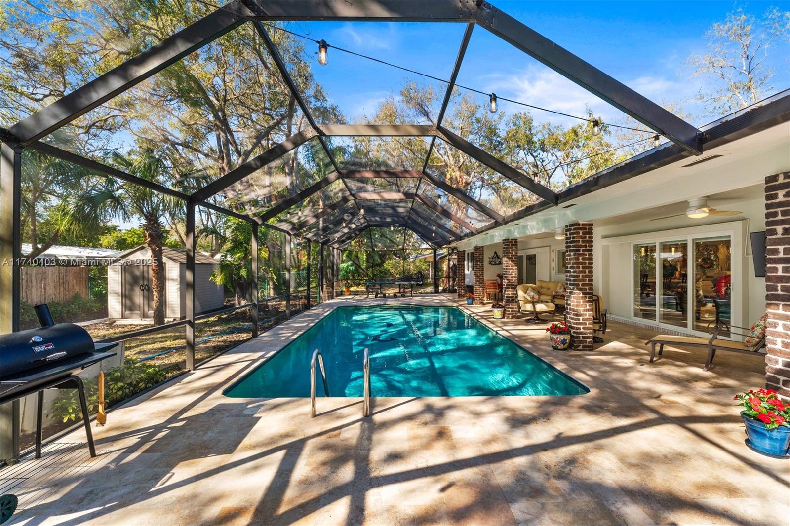 THE OAKS - Residential