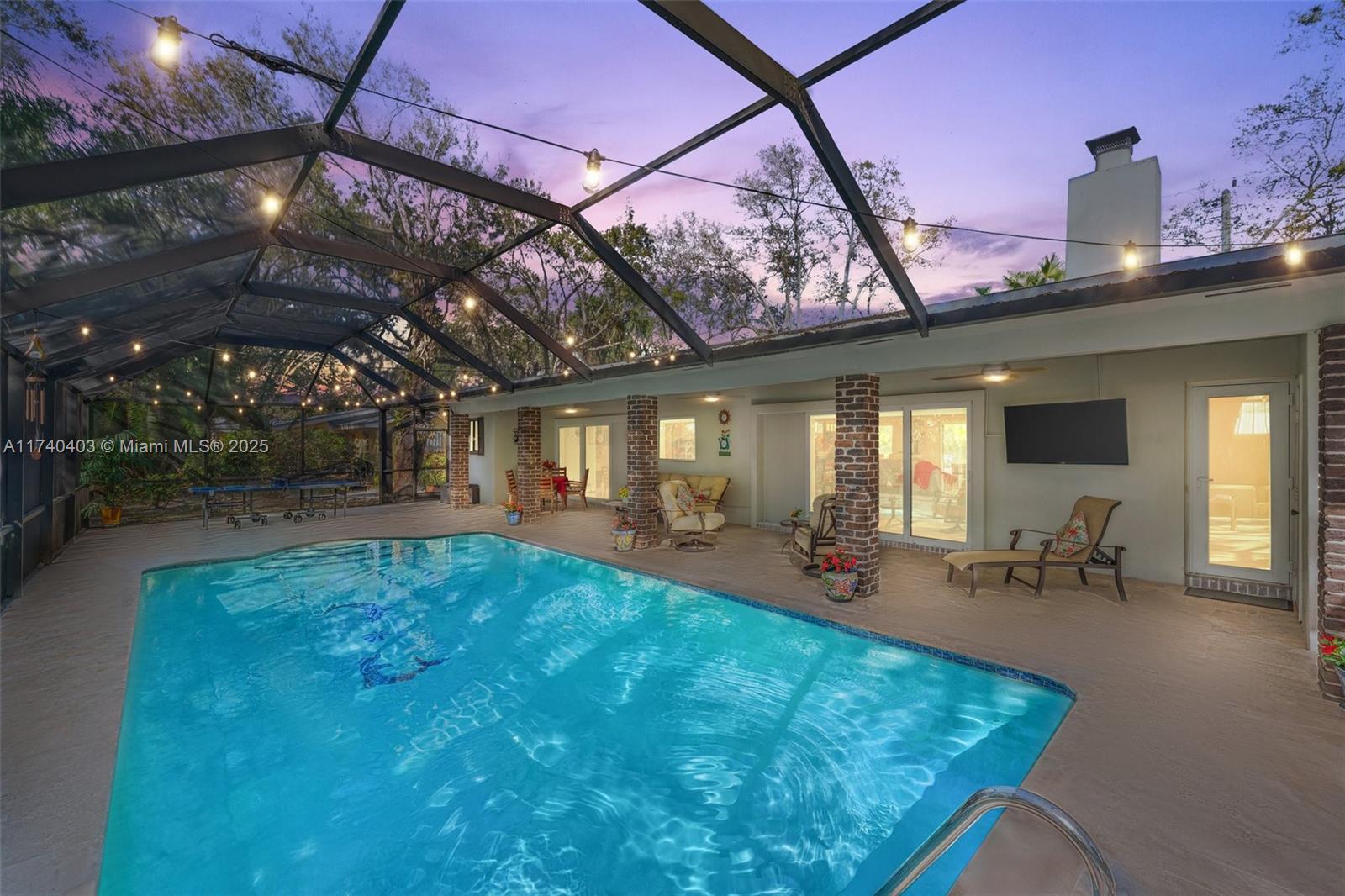 THE OAKS - Residential
