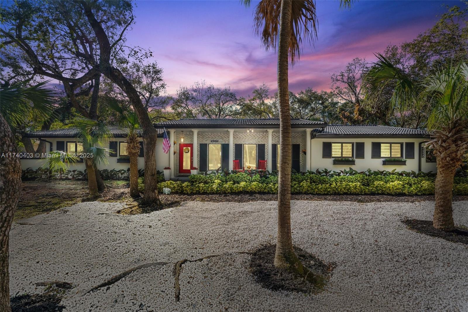 THE OAKS - Residential