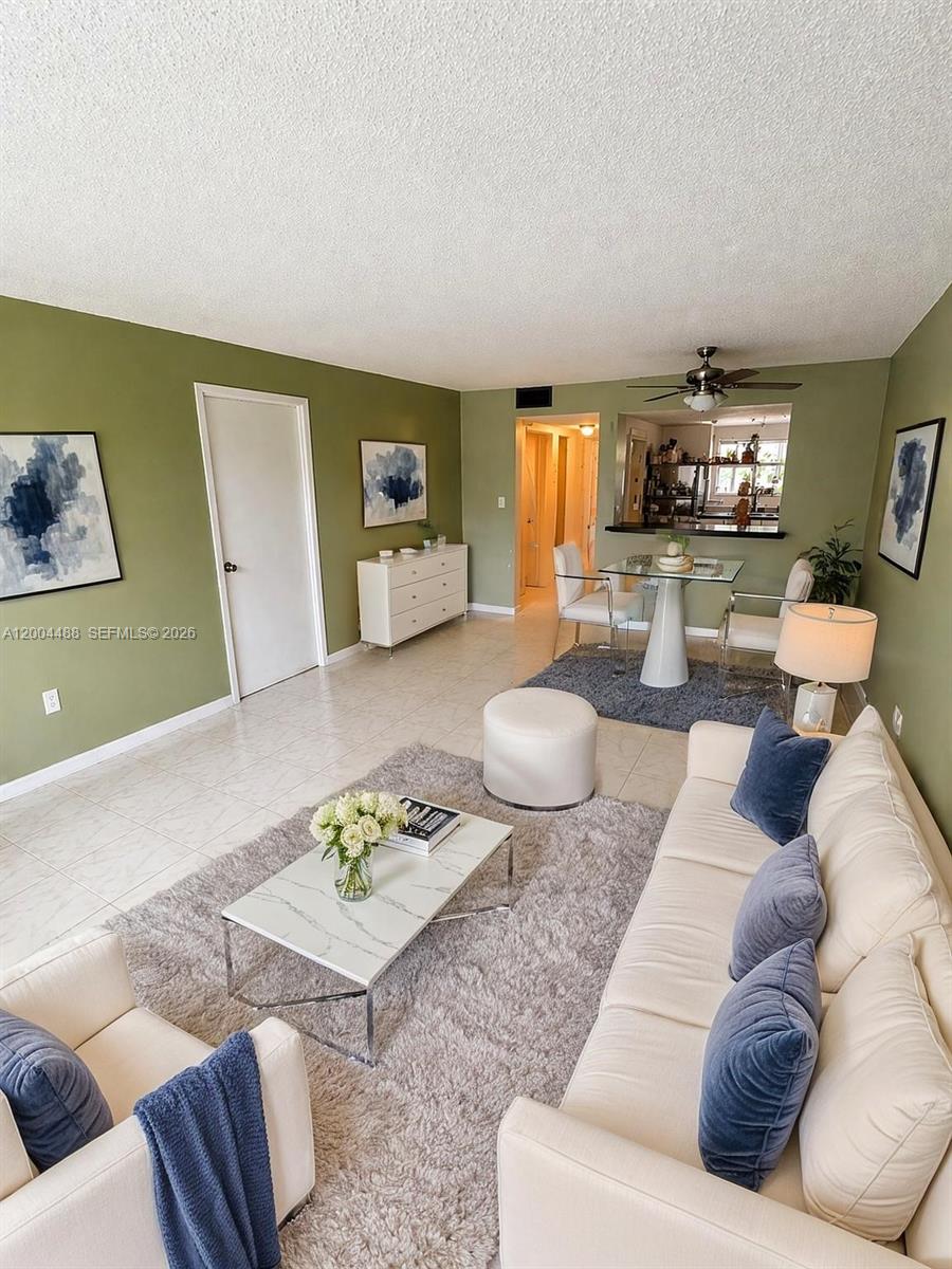 8421 Lagos De Campo Blvd 301T