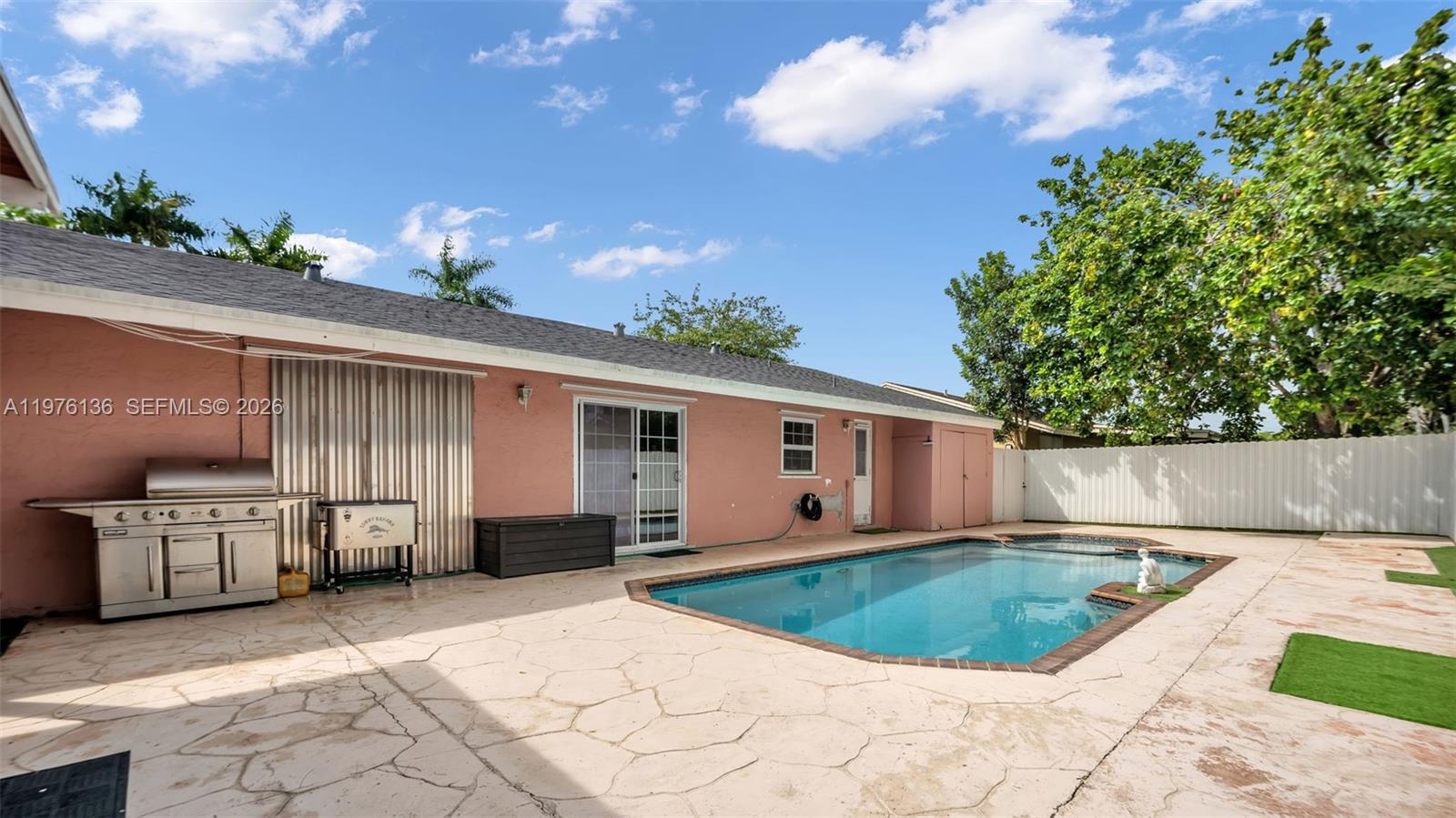 SHORES CALUSA - Residential