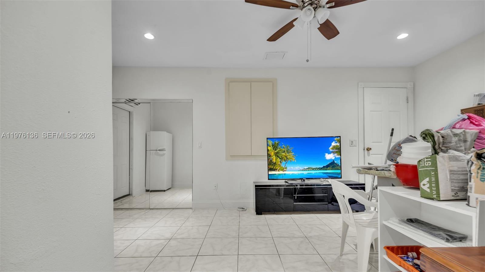 SHORES CALUSA - Residential