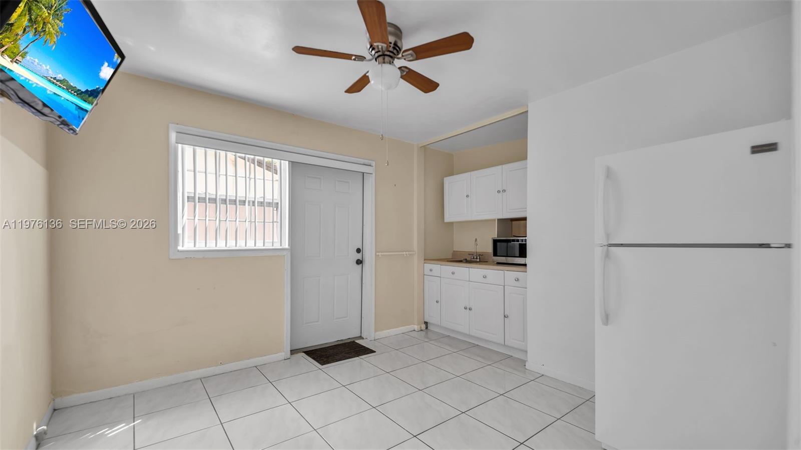 SHORES CALUSA - Residential