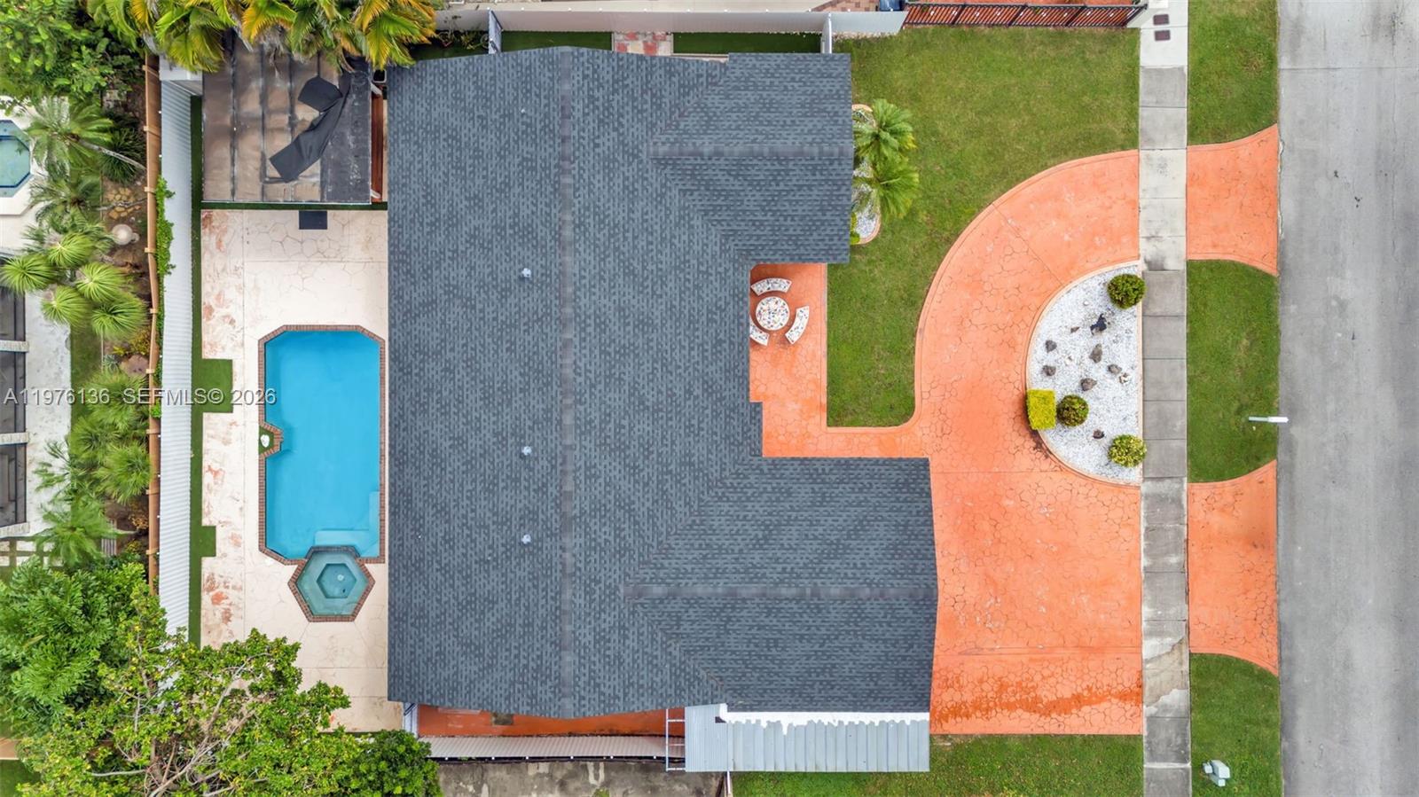 SHORES CALUSA - Residential