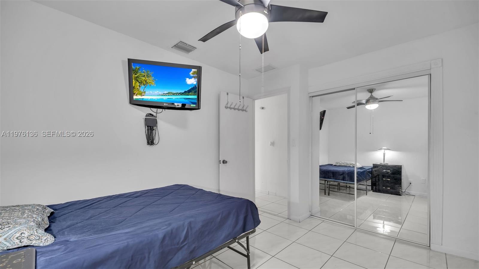 SHORES CALUSA - Residential