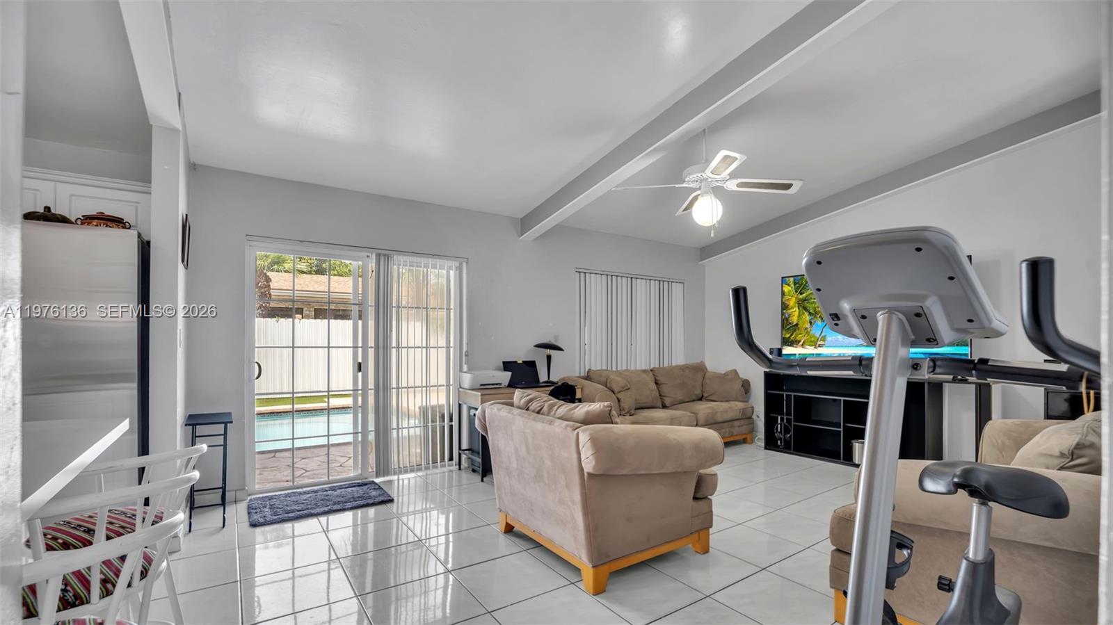 SHORES CALUSA - Residential