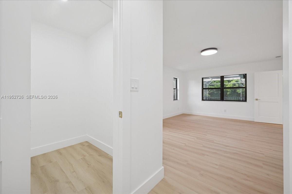 OAK WOOD - Residential