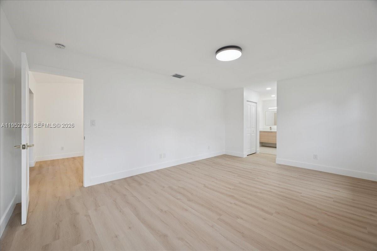 OAK WOOD - Residential