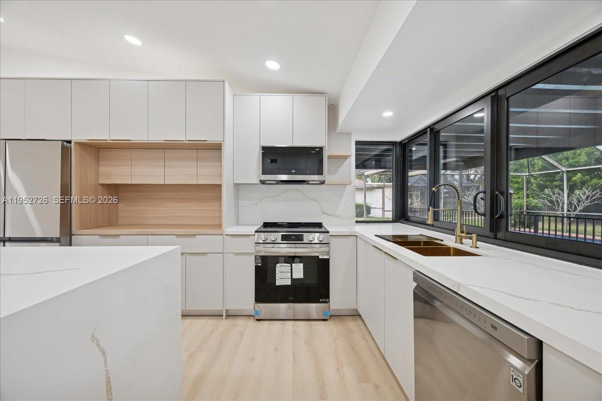 OAK WOOD - Residential