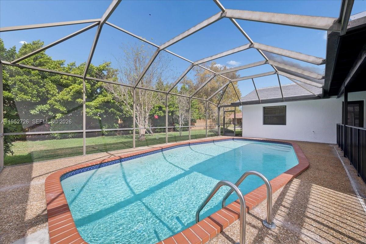 OAK WOOD - Residential