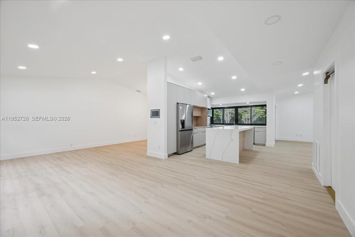 OAK WOOD - Residential