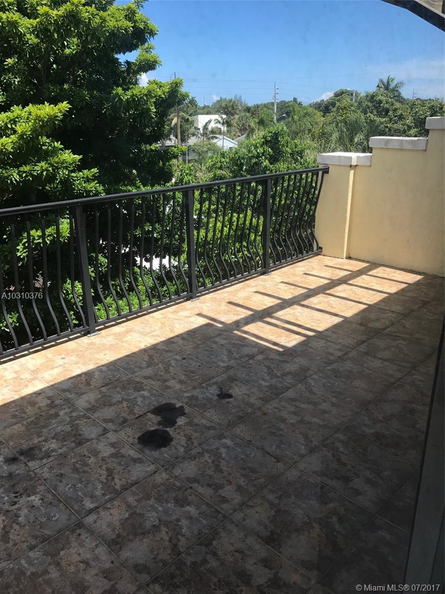 WAVERLY PLACE - Residential Lease