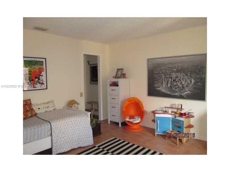 Snapper Village Condo Ph - Residential Lease