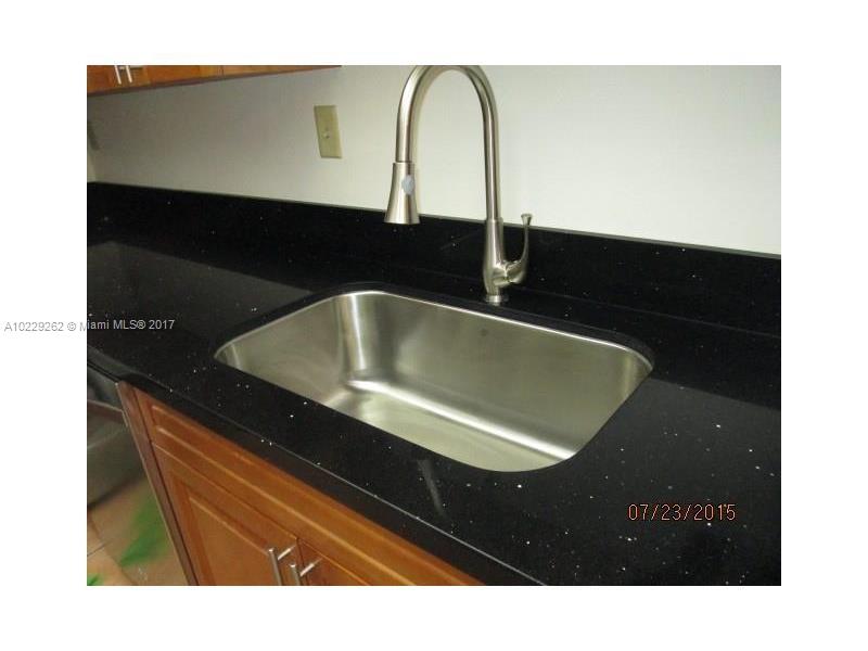 Snapper Village Condo Ph - Residential Lease