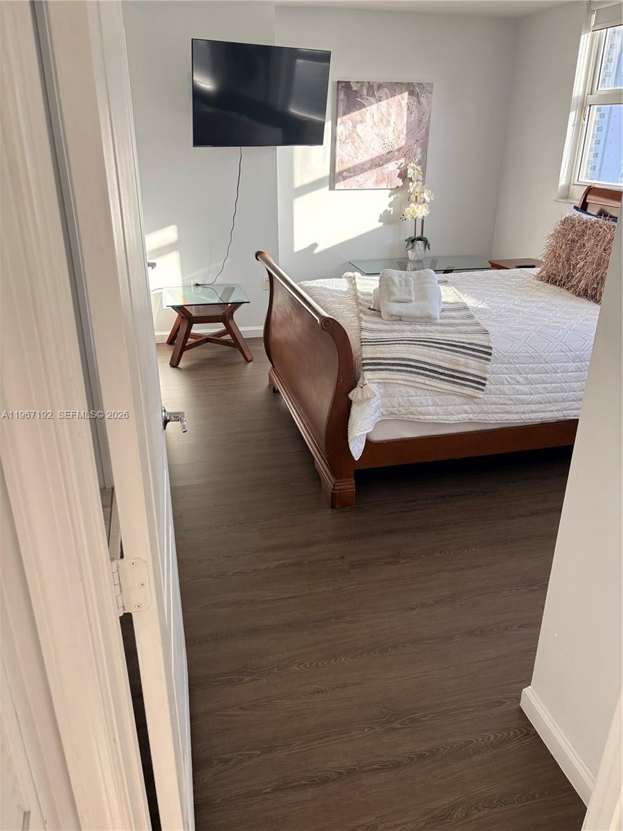 THE CLUB AT BRICKELL BAY - Residential