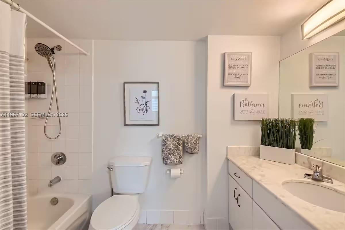 THE CLUB AT BRICKELL BAY - Residential