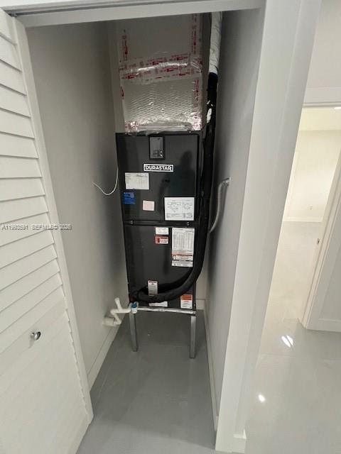 1ST ADDN TO LAWNDALE - Residential