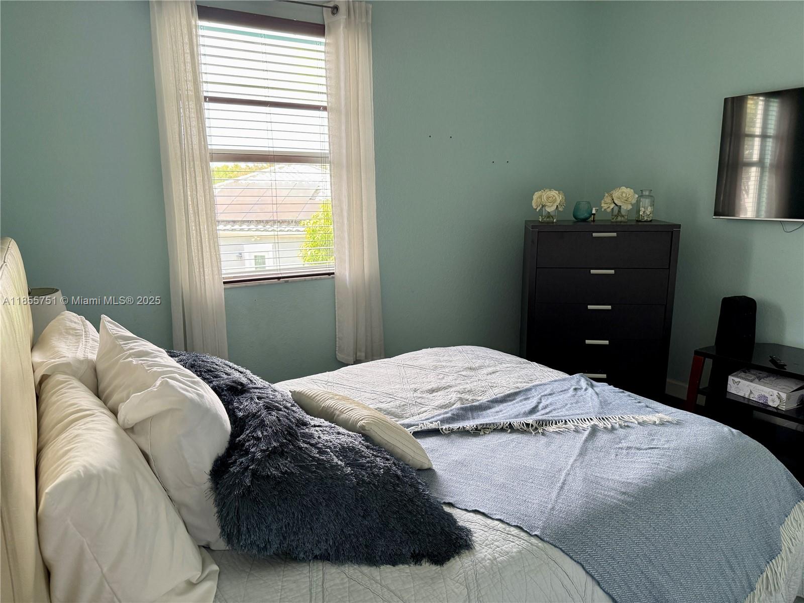 KENDALL COMMONS RESIDENTI - Residential