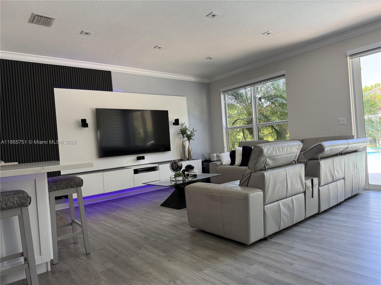 KENDALL COMMONS RESIDENTI - Residential