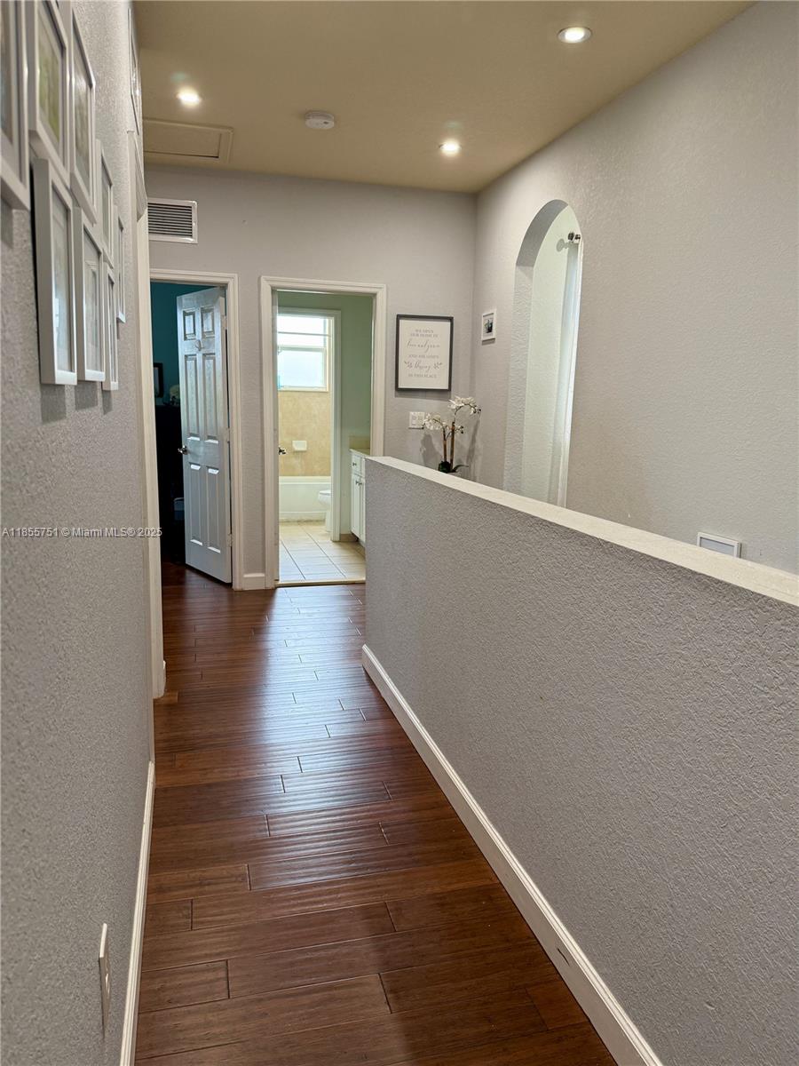 KENDALL COMMONS RESIDENTI - Residential