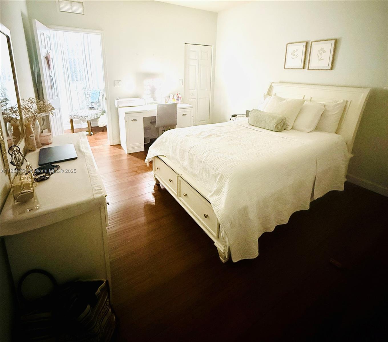 KENDALL COMMONS RESIDENTI - Residential