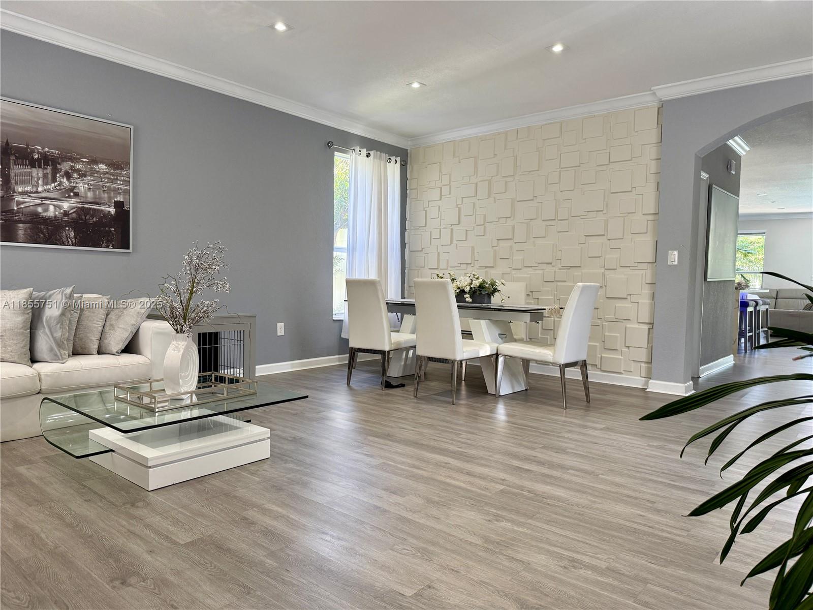 KENDALL COMMONS RESIDENTI - Residential