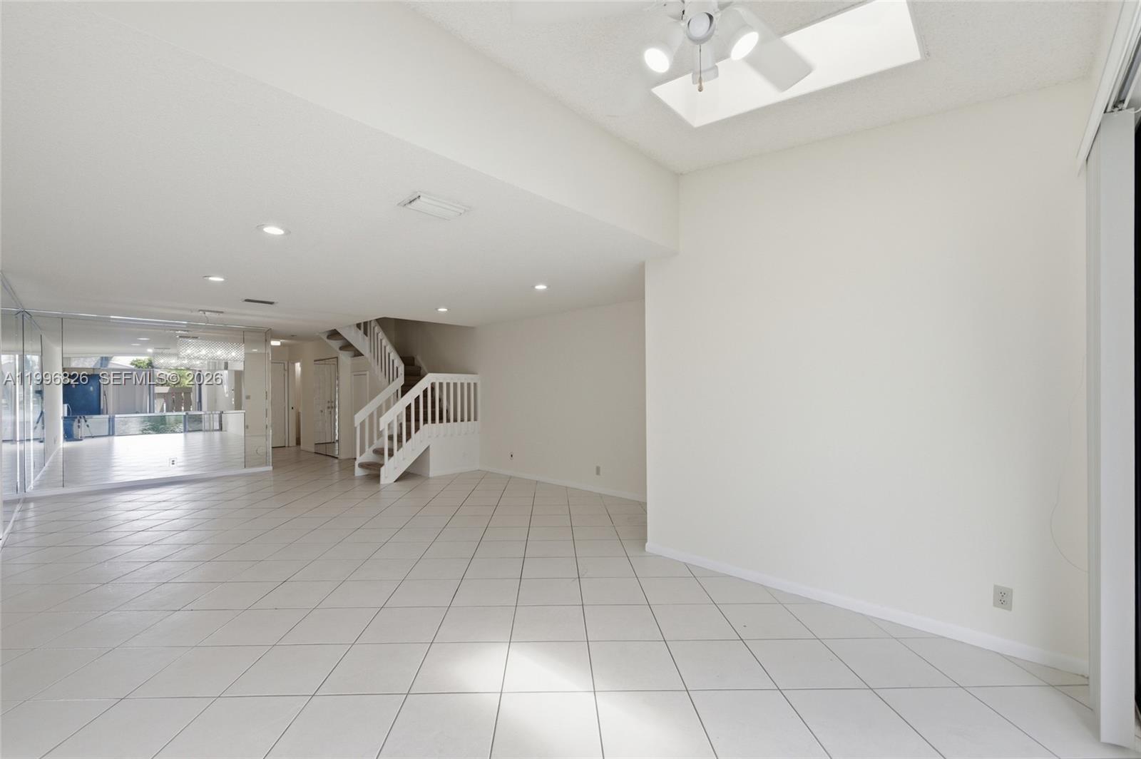 BAYWOOD VILLAGE II-B COND - Residential